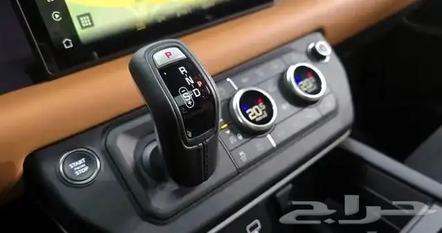 Defender (L663) 110 P300 X-Dynamic 12