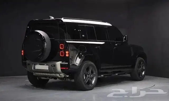 Defender (L663) 110 P300 X-Dynamic 3