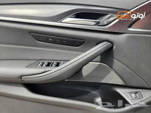 2023 بي إم دبليو 530i 14