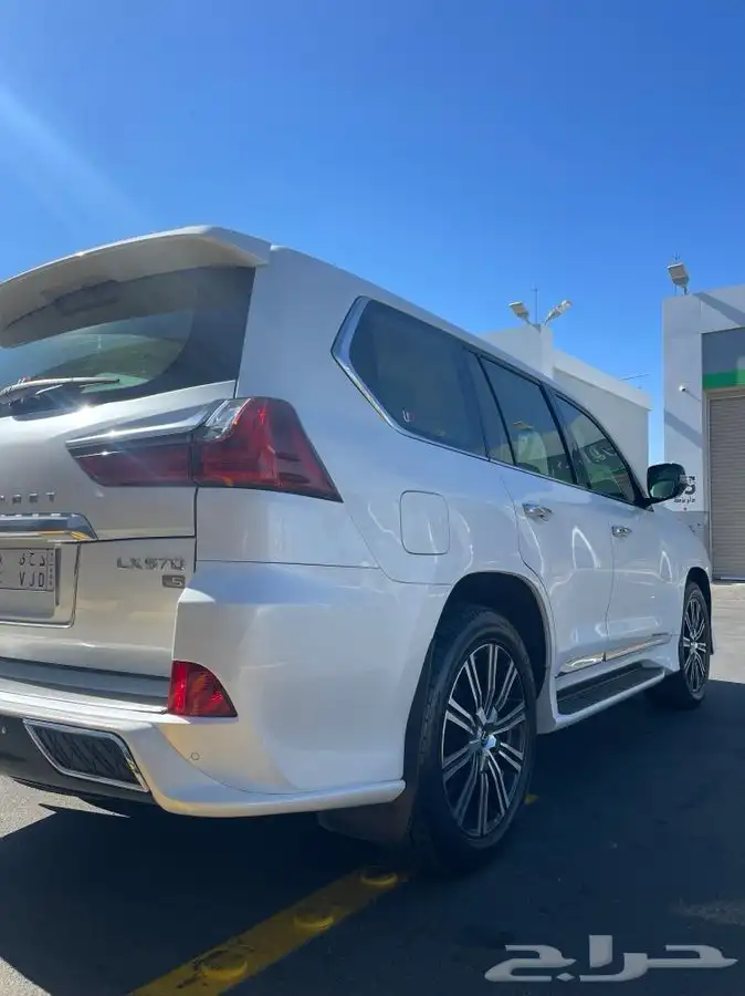 جيب لكزس موديل 2017 2