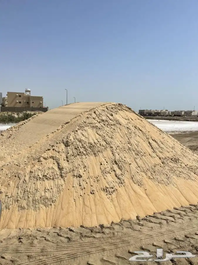 يوجد لدينا رمل مساح و دفان و ردم مواقع وحفر 2