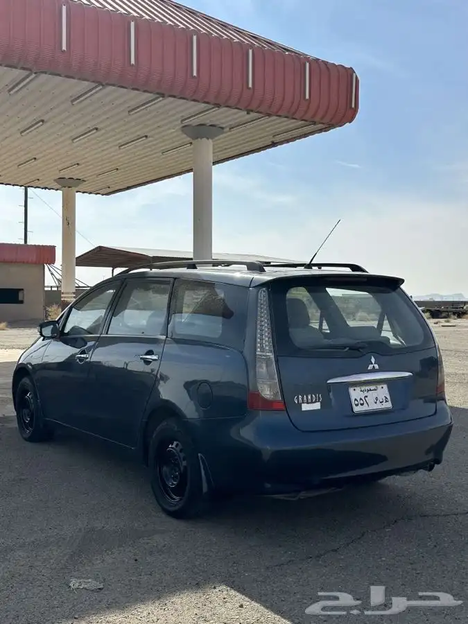 مستو بيشي 2005 قير ومكينه طيبه يحمل لوحه مميزه 1