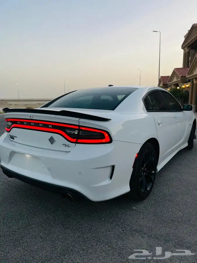 تشارجر 2021 RT 8 سلندر 9