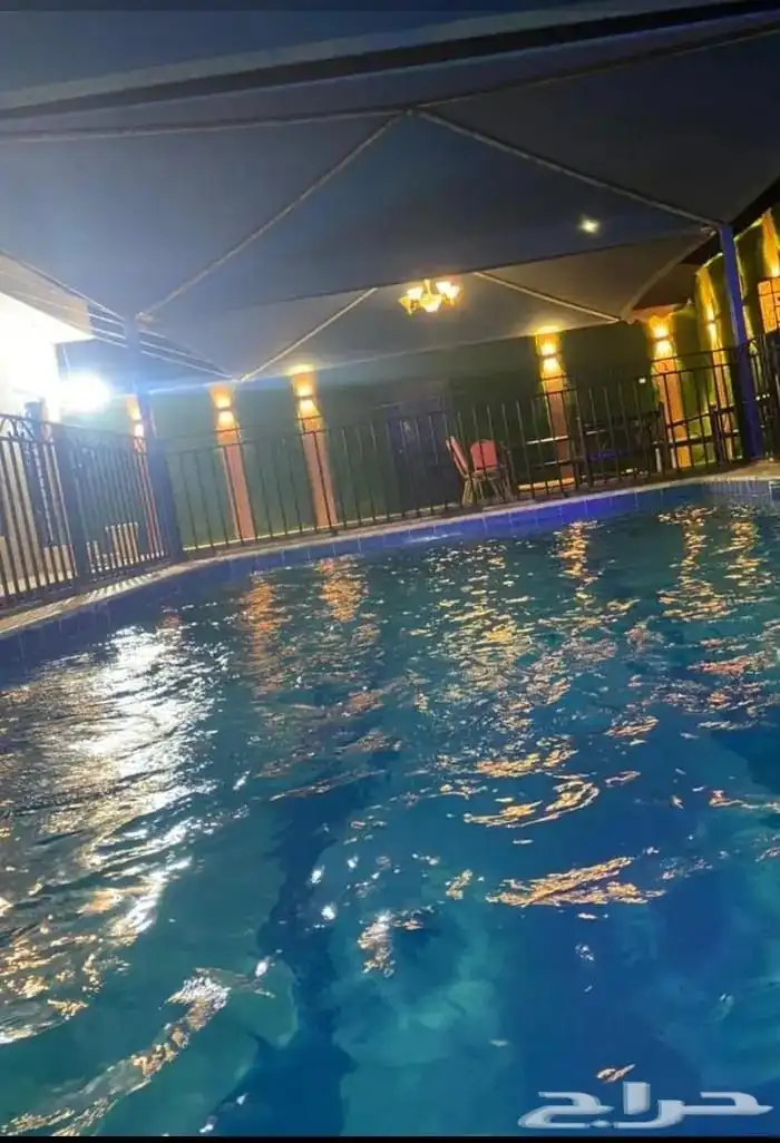 استراحه فاخره للبيع في المدينه المنوره حي العزيزيه 2