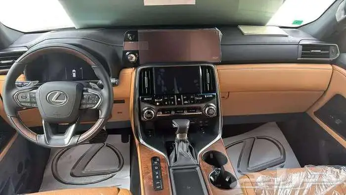 لكزس LX600 BB موديل 2025 - خليجي - الساير - 13