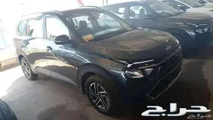 كيا كارينز LX موديل 2025 1