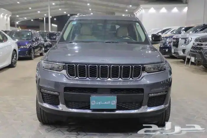 جيب جراند شيروكي ليمتد بانوراما جلد ستة سلندر موديل 2022 1