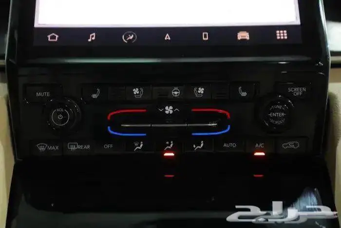 جيب جراند شيروكي ليمتد بانوراما جلد ستة سلندر موديل 2022 9