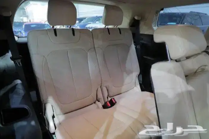 جيب جراند شيروكي ليمتد بانوراما جلد ستة سلندر موديل 2022 15