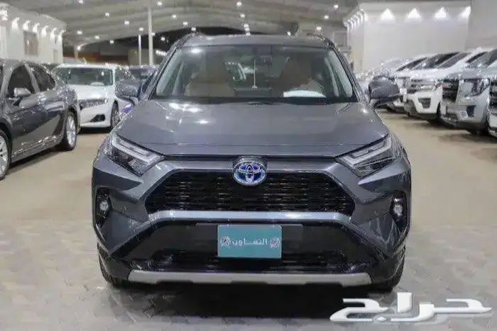 تويوتا راف فور XLE هايبرد فتحة سقف اربعة سلندر موديل 2024 2