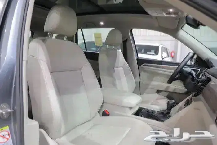 فولكس وأجن تيرامونت بانوراما جلد ستة سلندر موديل 2023 11