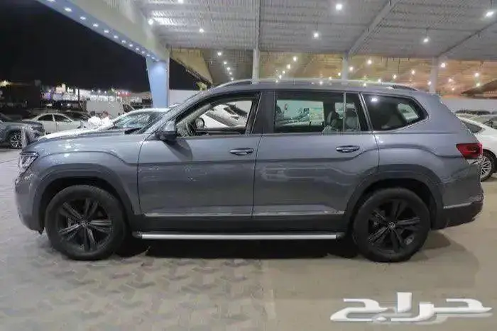 فولكس وأجن تيرامونت بانوراما جلد ستة سلندر موديل 2023 3