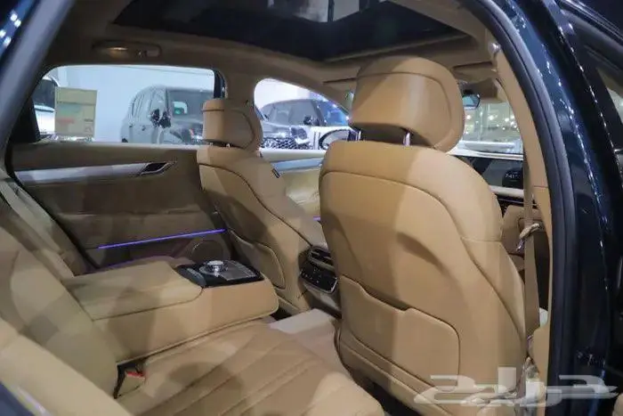 جينيسس G80 بريستيج بانوراما جلد اربعة سلندر موديل 2025 9