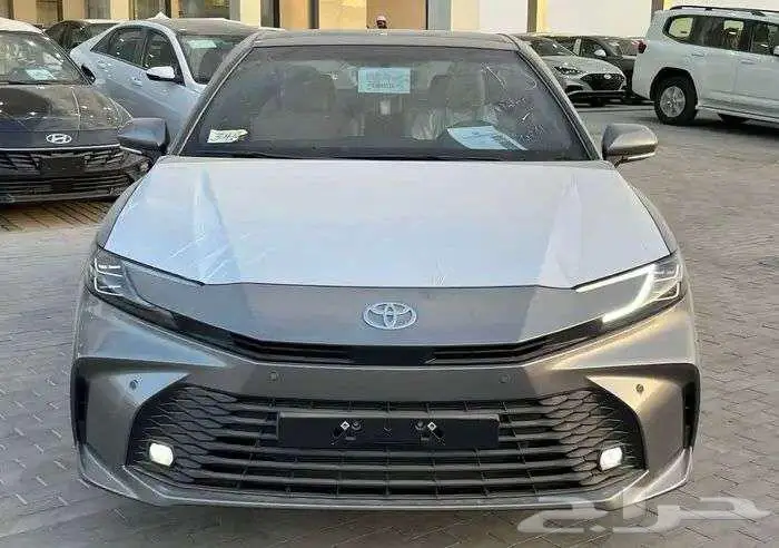 تويوتا كامري LE هايبرد 2025 0