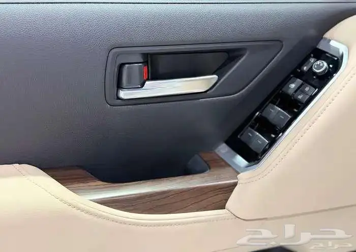 لاندكروزر جي اكس ار L5 خليجي شاشات رادار 2025 نظام 50-50 14