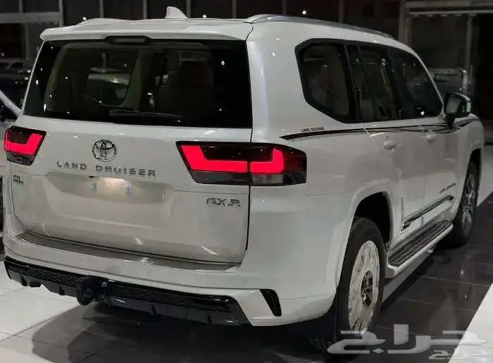 لاندكروزر جي اكس ار L5 خليجي شاشات رادار 2025 نظام 50-50 4