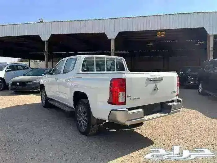 ميتسوبيشي L200 2024 نقد و تقسيط 2