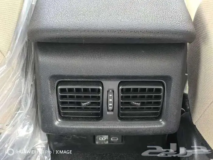 كامرى LE تتانيوم 2025 9