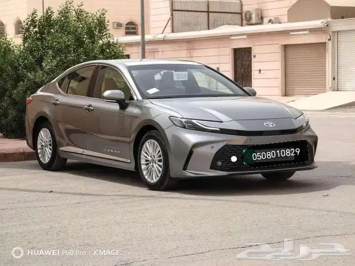 كامرى LE تتانيوم 2025 5