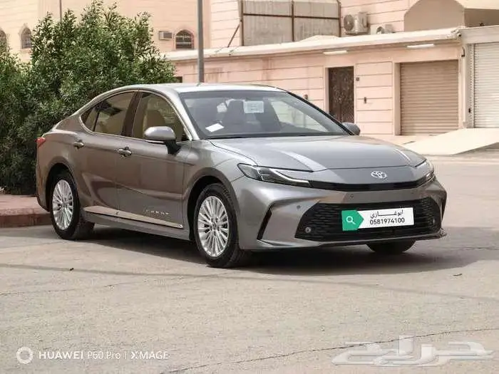 تويوتا كامري LE بنزين اصفار سعودي 2025 3