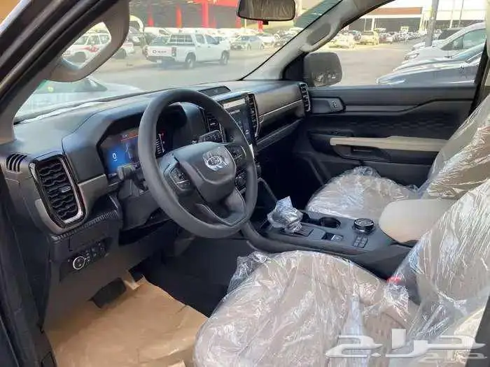 فورد ايفرست XLS موديل 2025 12