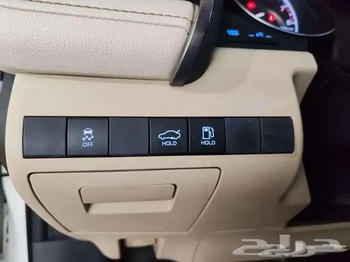 تويوتا كامريLE 2020 8