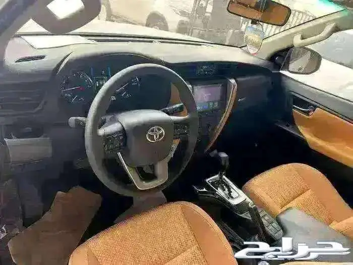 تويوتا - فورشنر GX2 - 2025 - بنزين بدون دبل - سعودي 4