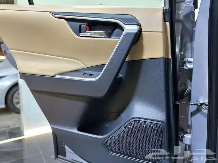 تويوتا راف فور XLE نص فل 2025 جميع الالوان كاش واقساط 13