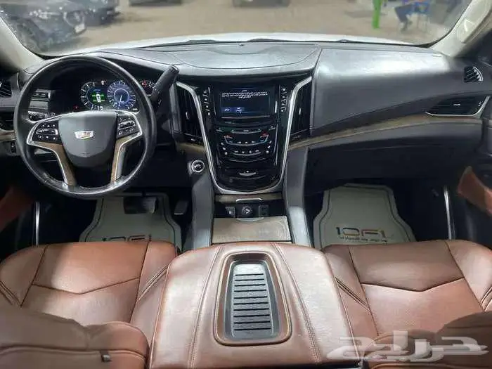 اسكاليد بريميوم - 2020 - 83.000KM 12