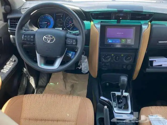 تويوتا فورتشنر GX2 دبل وبدون دبل بنزين 2025 بالنقد والتقسيط 9