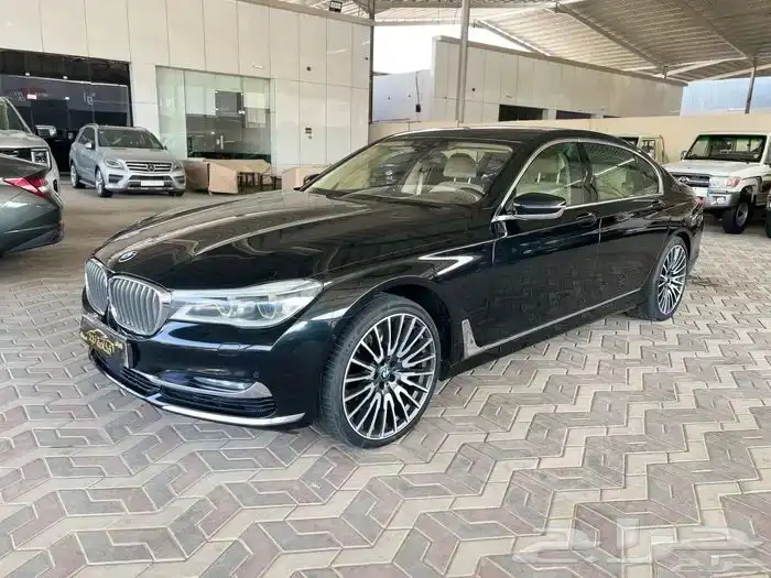 بي ام دبليو 2016 ماشي 170 الف Li 750 1