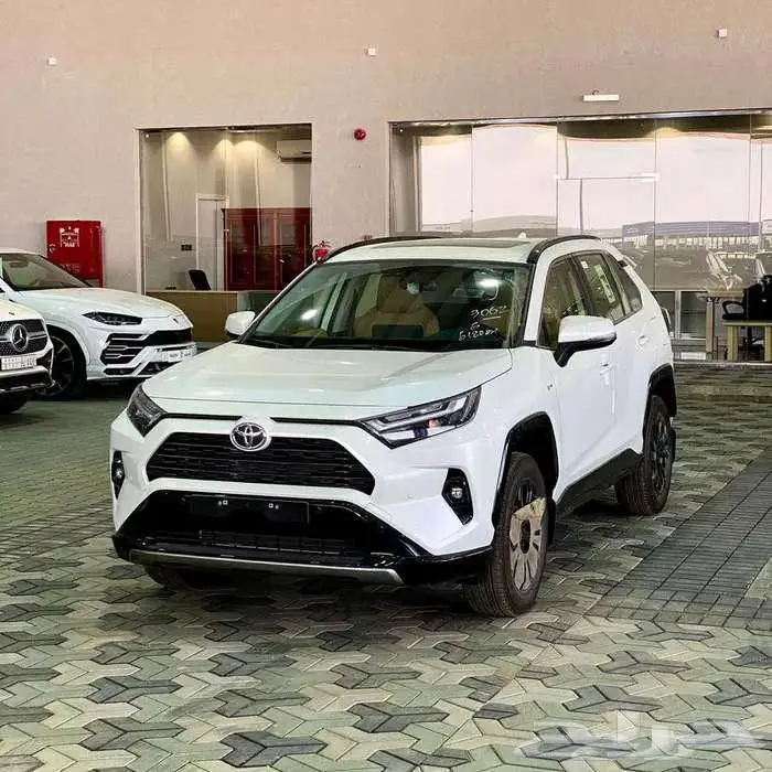 عرض تويوتا راف فور LE دبل بنزين وهايبرد 2025 ( أقساط وكاش ) 1