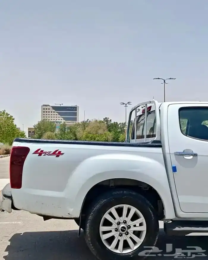 ايسوزو ديماكس LS دبل موديل 2020 10