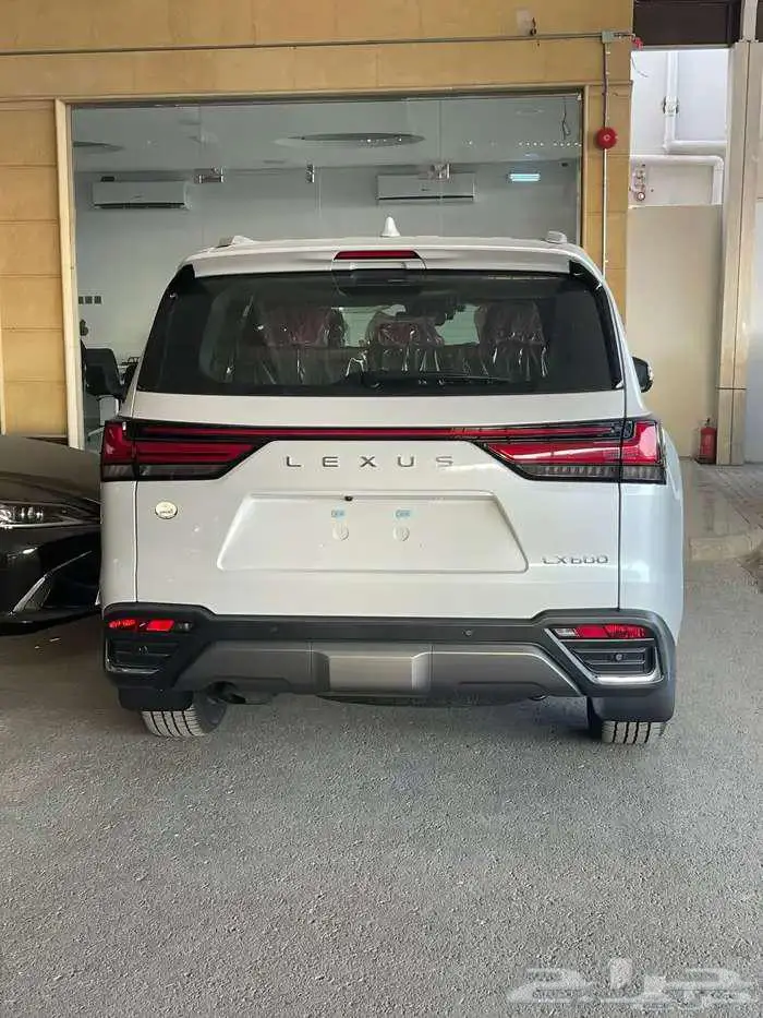 لكزس LX600 فئه AA خليجي 2025 متوفر لدى الحسن 3