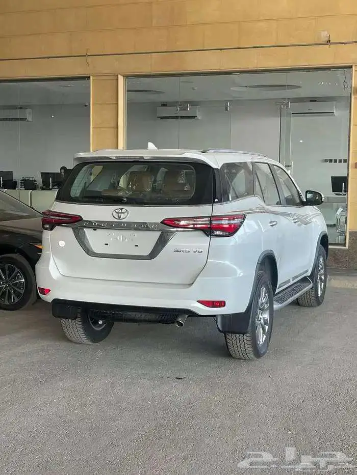 فورتشنر VX3 بنزين 6 سلندر فل كامل خليجي 2025 متوفر لدى الحسن 2