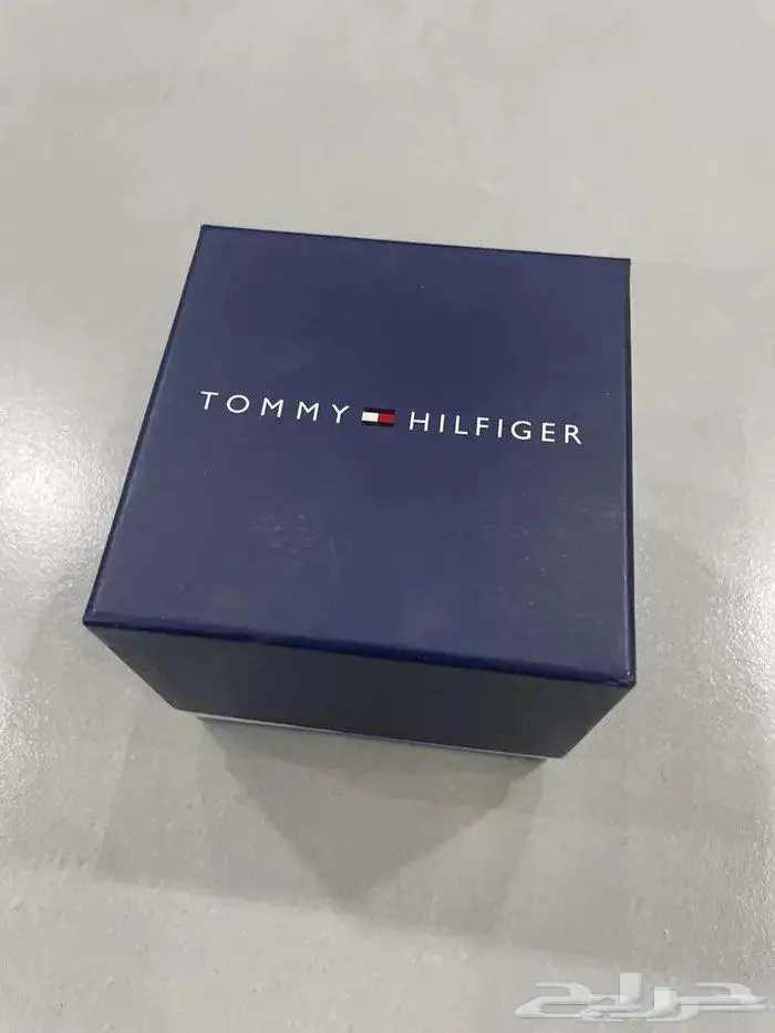 ساعة تومي Tommy Hilfiger رجالي ستيل مع كامل اغراضها 0