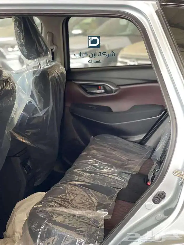 تويوتا أوربان Glx فل كامل لدى شركة ابن ذياب 4