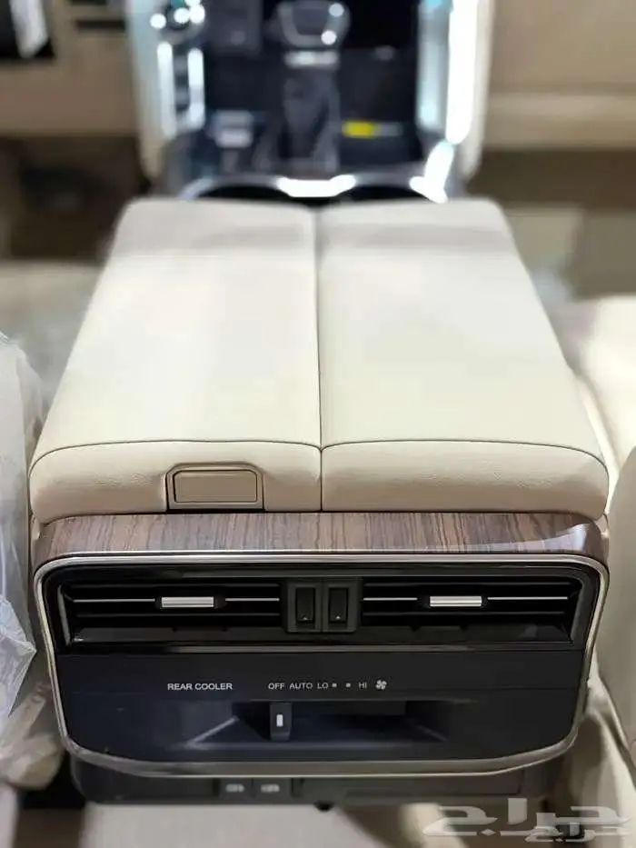 لاندكروزر جي اكس ار L5 خليجي شاشات رادار 2025 نظام 50-50 13