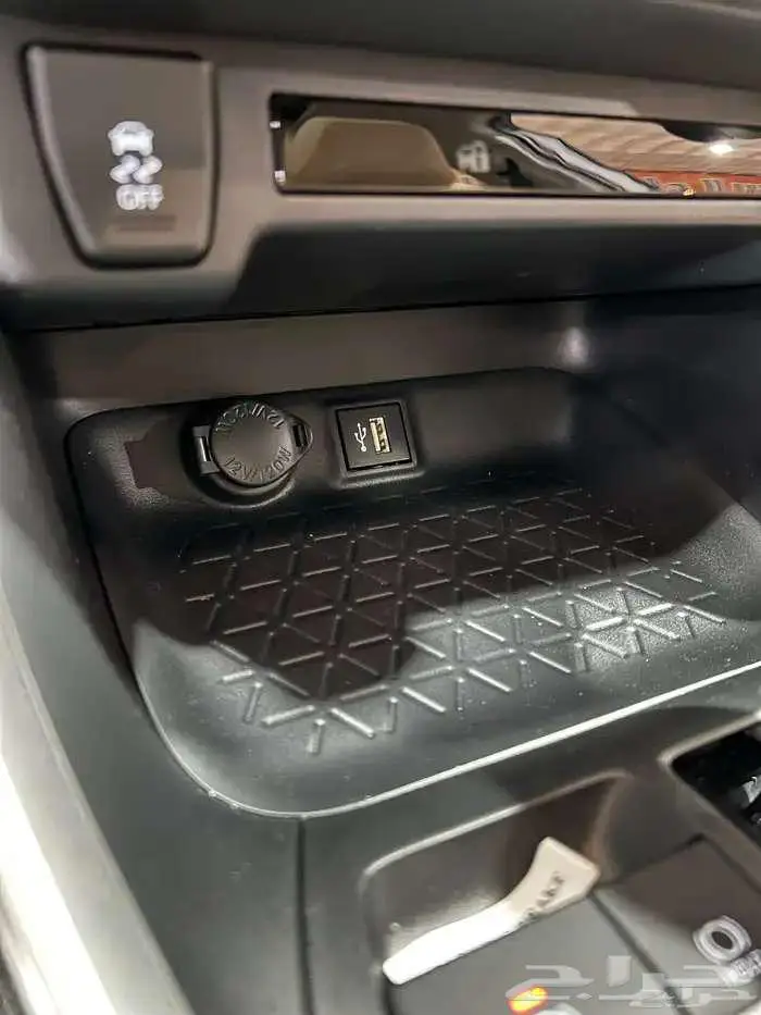 تويوتا -راف فور- فتحه- XLE- هايبرد- 2025-بطاقه -كاش - اقساط 7