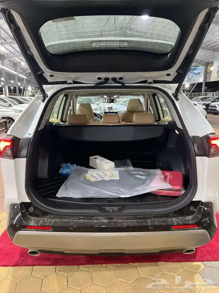 تويوتا -راف فور- فتحه- XLE- هايبرد- 2025-بطاقه -كاش - اقساط 6