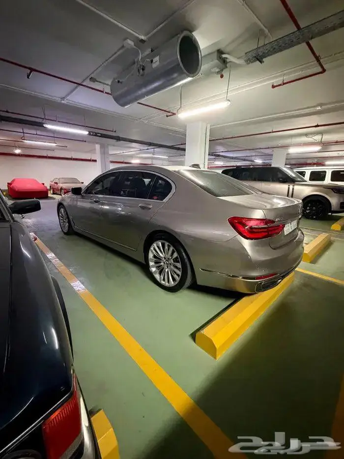 BMW 750LI 2016 فل كامل مالك اول 4