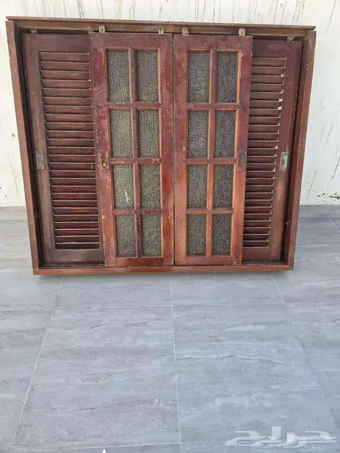 اطار شباك خشبي للبيع 0