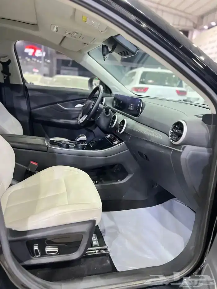 دونج فينج AX7 2023 فل كامل سعودي ماشي 30 الف 9