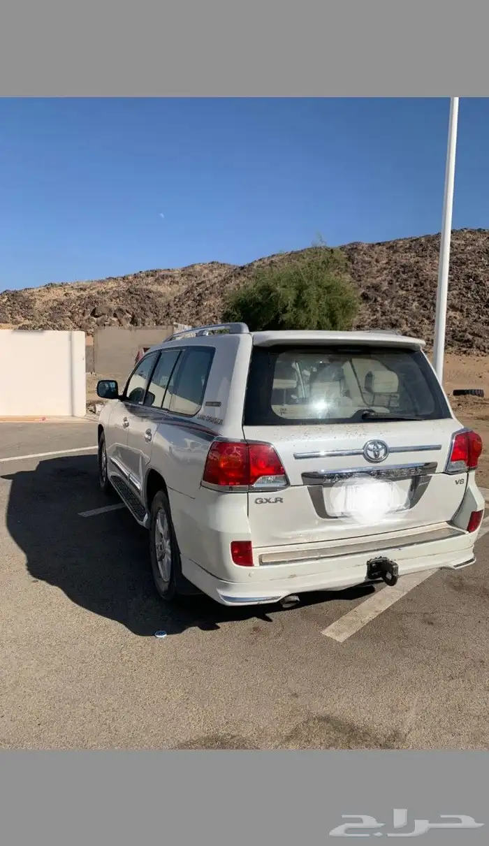 تويوتا صالون 2015 بريمي فل كامل فتحه سقف 6