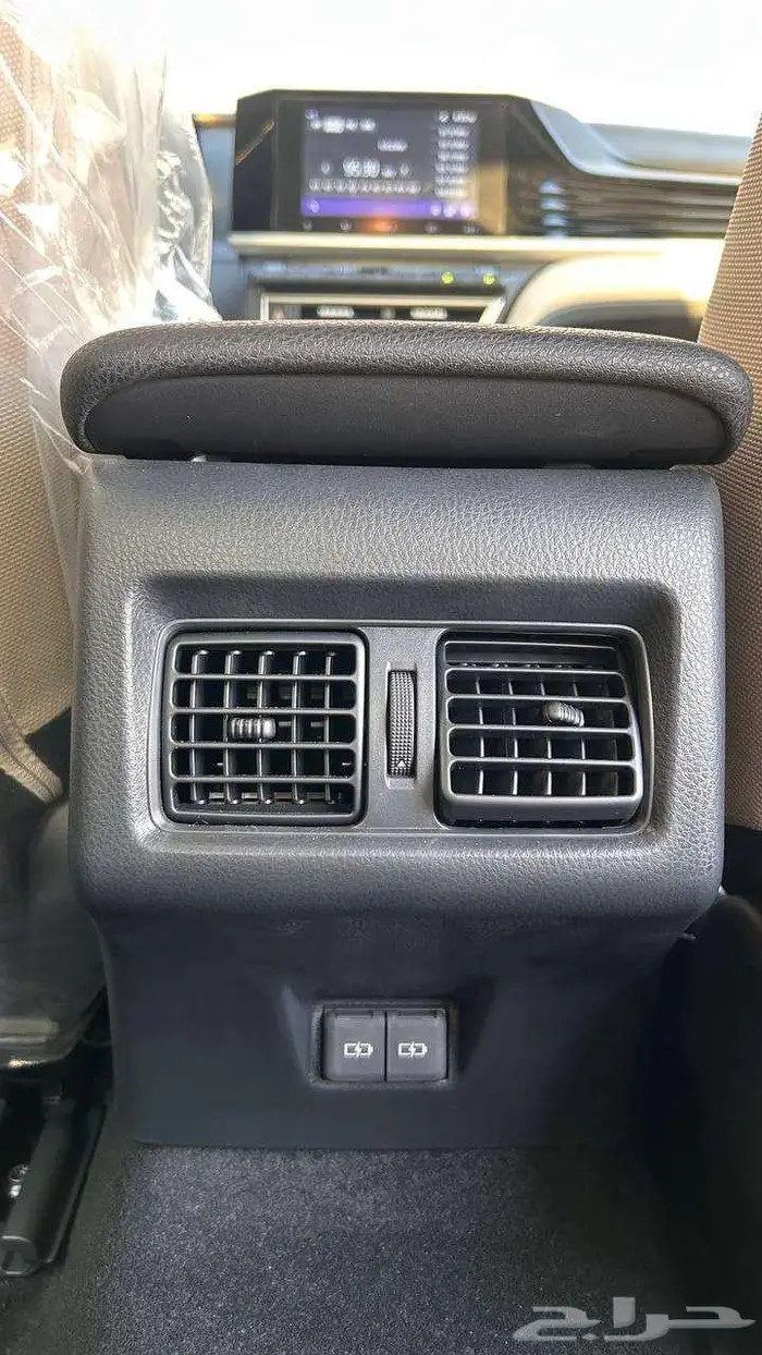 تويوتا كامري E ستاندر هايبرد 13