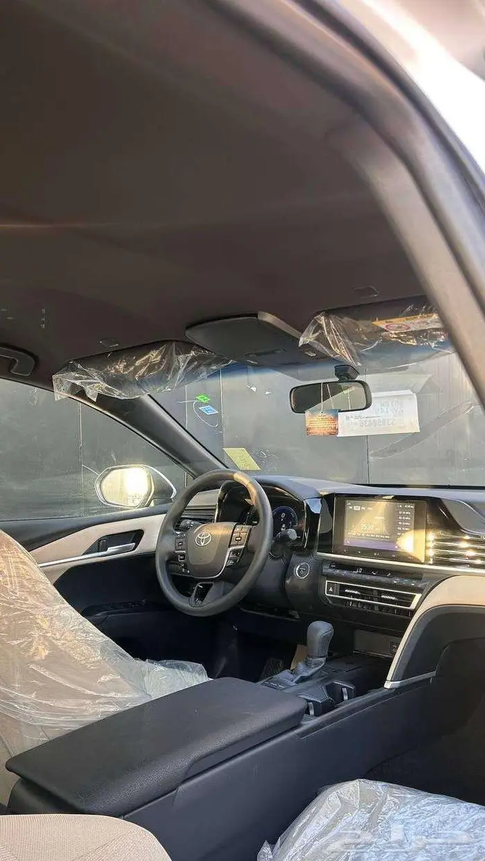 تويوتا كامري E ستاندر هايبرد 14