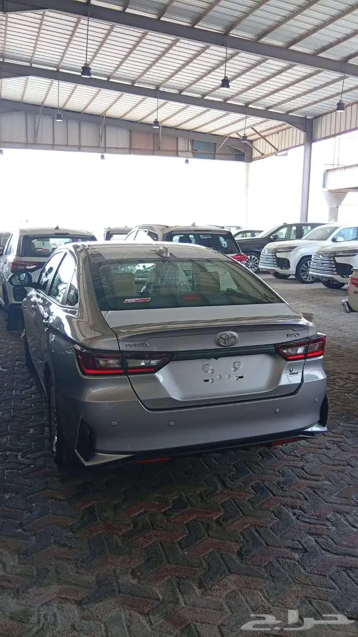 تويوتا يارس y.plus نص فل 2026 رمادى وفضى 2