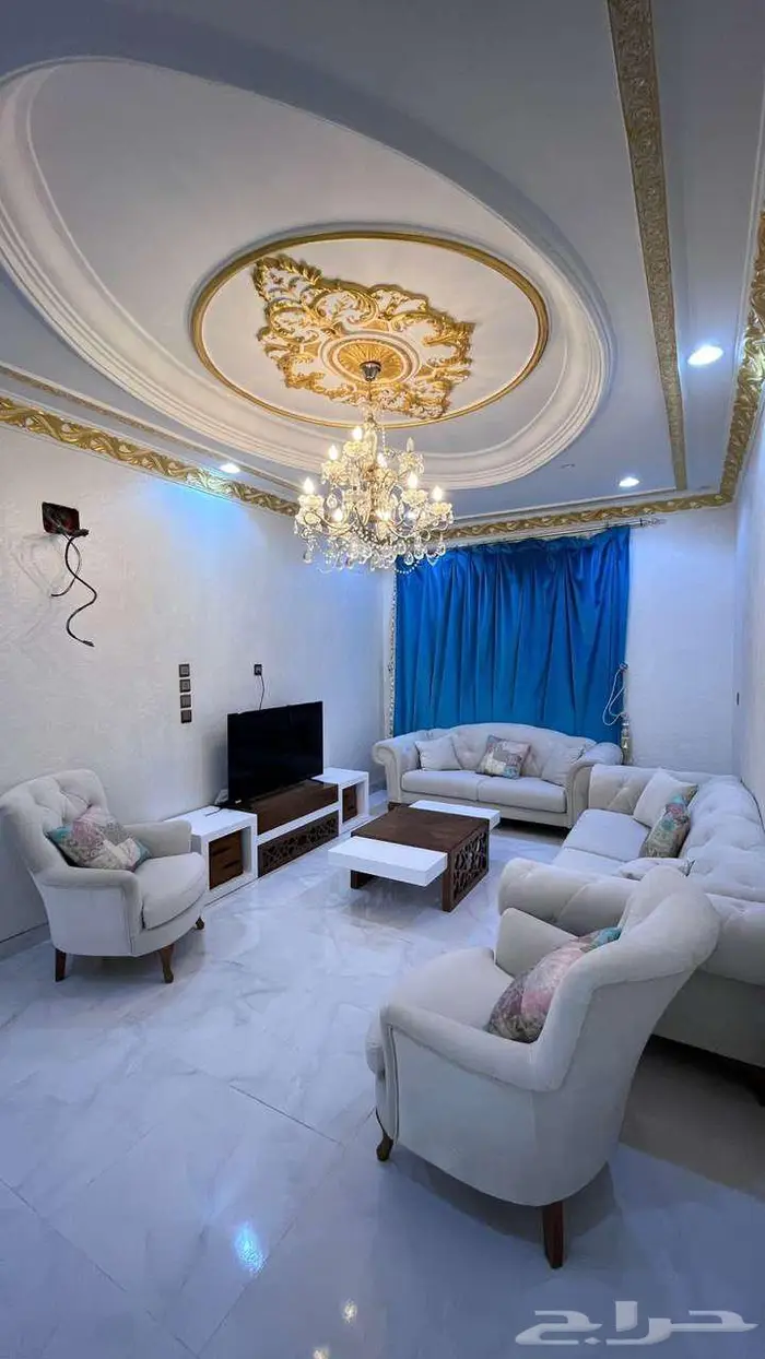 شقة مفروشة فاخرة بحوش للايجار خلف ثانوية الفواز 0