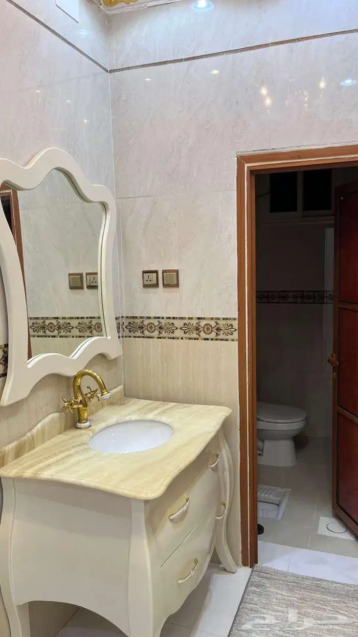 شقة مفروشة فاخرة بحوش للايجار خلف ثانوية الفواز 10