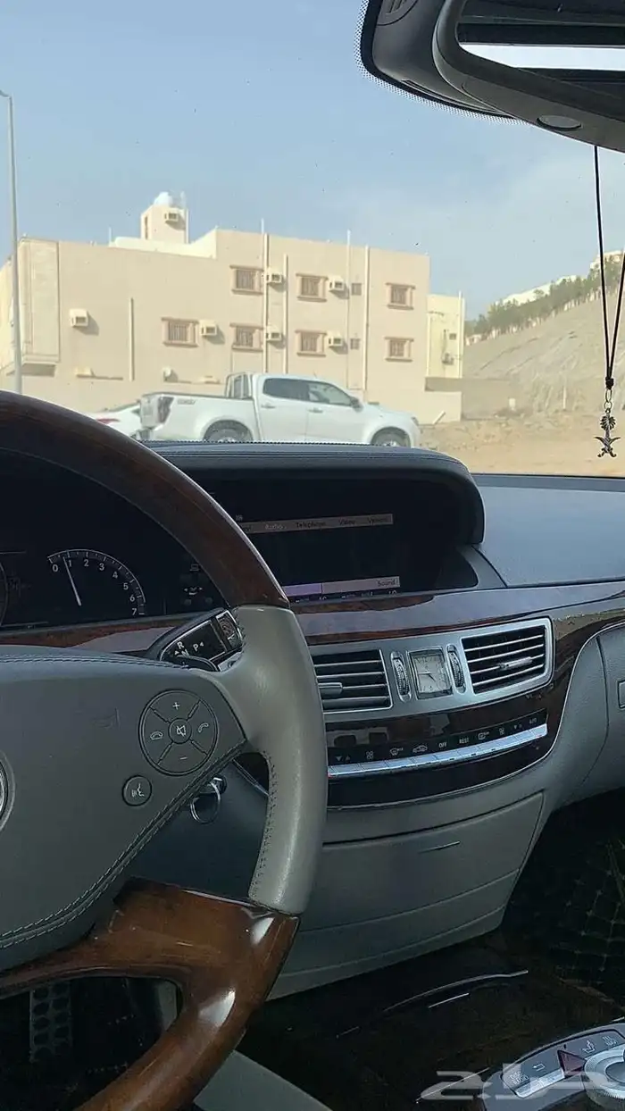 مرسيدس بانوراما 2011 لؤلؤي نظيف 7